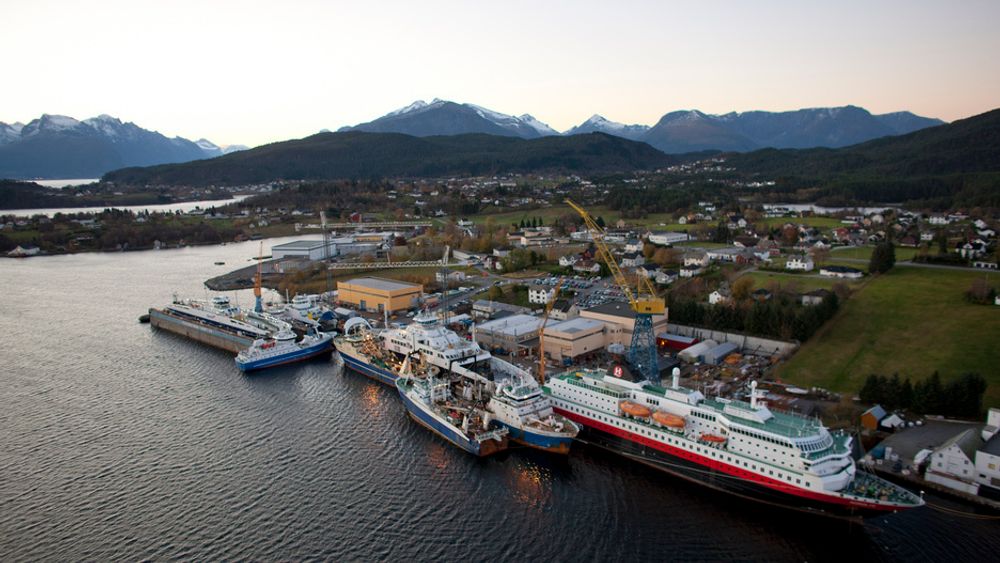 Fiskerstrand verft har hatt mange russiske fiskebåter til reparasjon de siste årene. Økonomiprofessor spår vanskelige tider for maritim næring som handler med Russland. Bildet viser ikke de aktuelle båtene. 