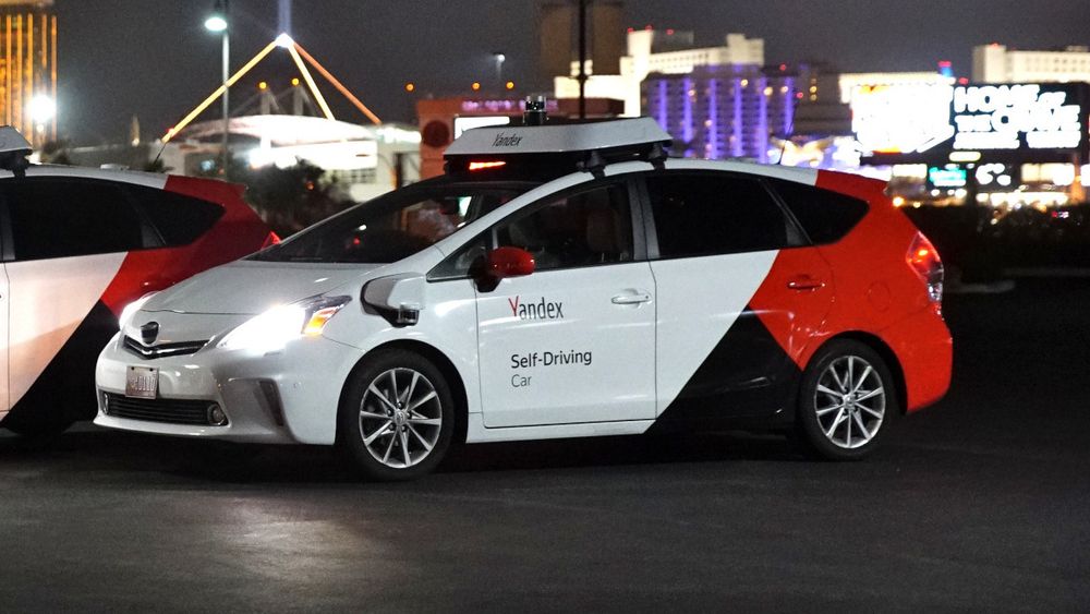 Yandex er mest kjent for søketjenesten, men satser også blant annet på transporttjenester og selvkjørende biler. Yandex eier blant annet taxitjenesten Yango i Norge.