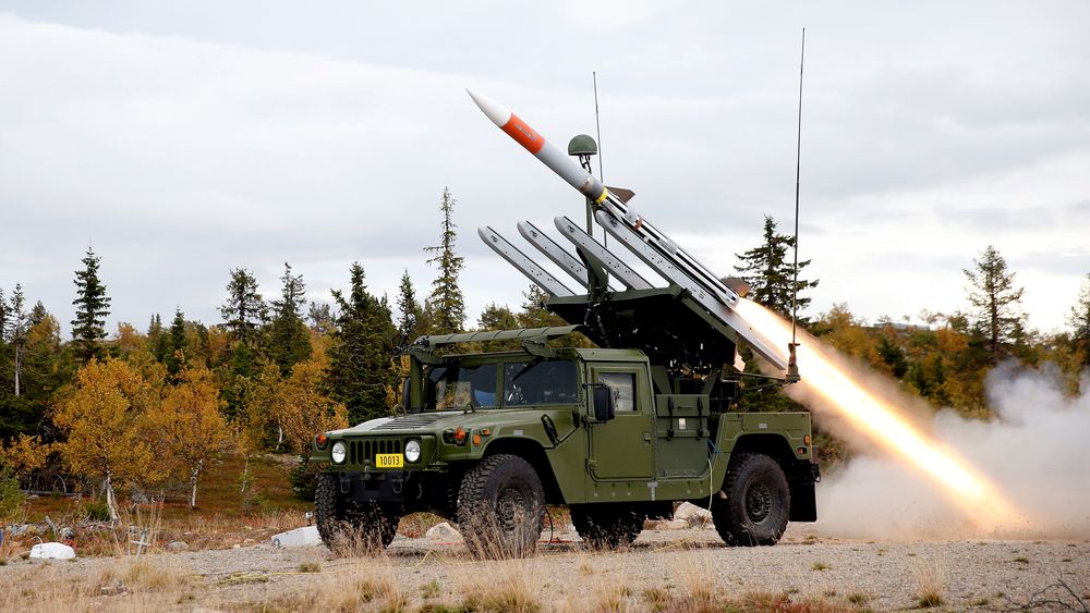 Jokkmokk, Sweden 20140904.Fra den første skarpkytingen med NASAMS (National Advanced Surface-to-Air Missile System) High Mobility Launcher fra Vidsel Test Range i Sverige, missilene er av typen AMRAAM / From the first Norwegian live fireing with NASAMS (National Advanced Surface-to-Air Missile System) High Mobility Launcher withh AMRAMM missils at Vidsel Test Range in SwedenFoto: Torbjørn Kjosvold / Forsvarets mediesenter / NTB scanpix