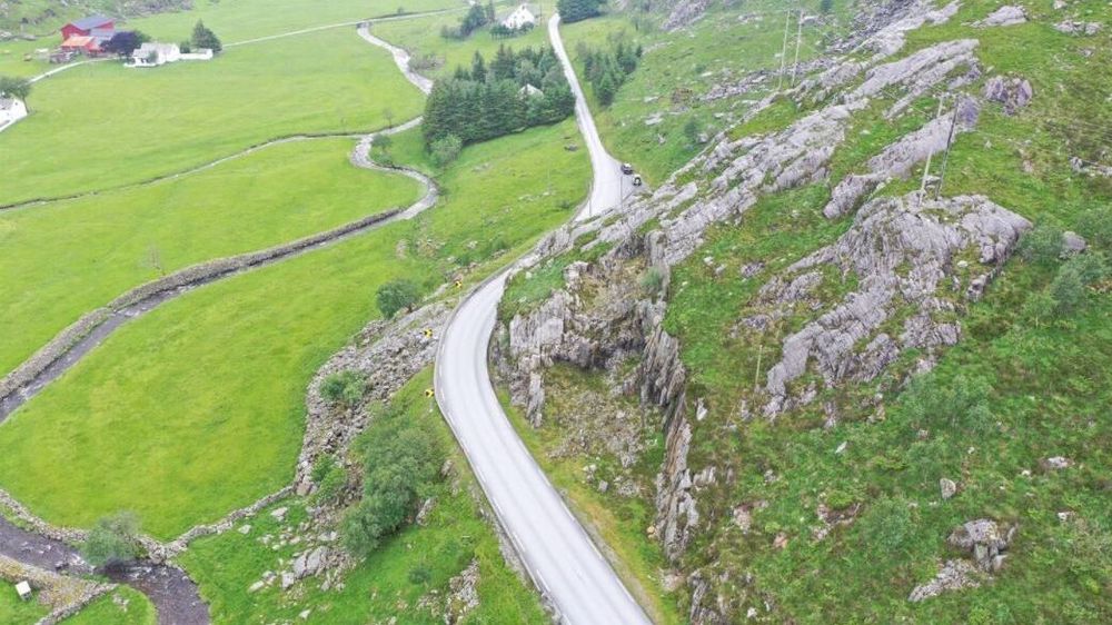 Denne flaskehalsen på fylkesvei 616 forbi Dalsbotnen skal fjernes.