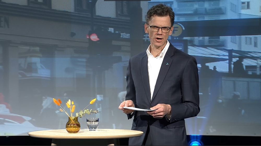 Telenor Norge-sjef Petter-Børre Furberg under foredraget om sikkerhet og beredskap ved Sikkerhetskonferansen 2022.