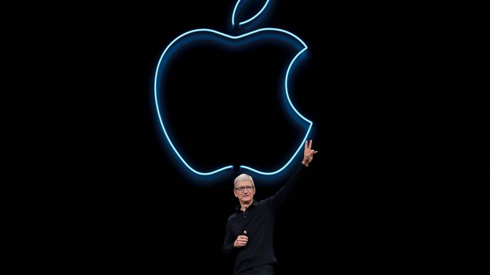 Konkurrentene har hatt brettbare telefoner i flere år, men Apple forhaster seg ikke. Her er Apple-sjef Tim Cook i en annen sammenheng.