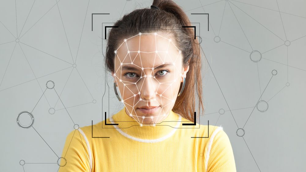 Clearview AI, som leverer programvare for ansiktsgjenkjenning, skraper bilder fra sosiale medier.