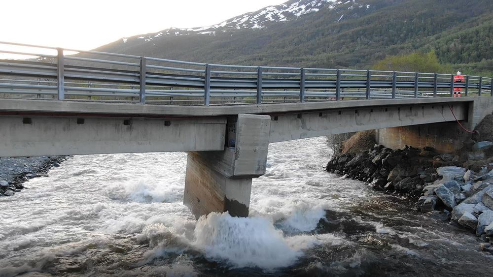 Broen på E6 i Kvænangen Nord-Troms fikk nylig en alvorlig knekk. Harald Norem vil ha mer fokus på vedlikehold og mindre på nye, store motorveier.