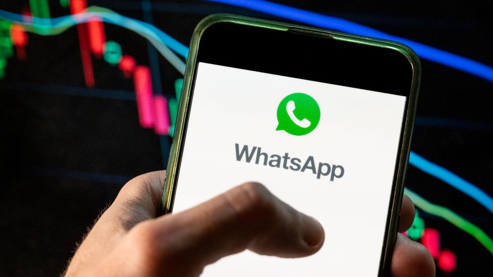 EU er bekymret for at folk ikke skjønner hvordan Whatsapp bruker personopplysningene deres til kommersielle formål.