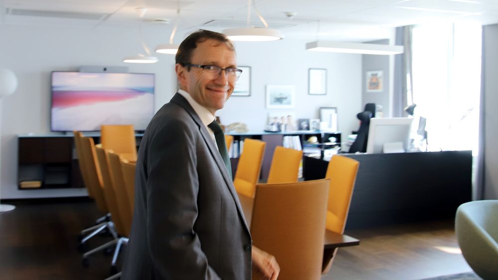 – En halvering av utslippene er ikke nok, sier klima- og miljøminister Espen Barth Eide.