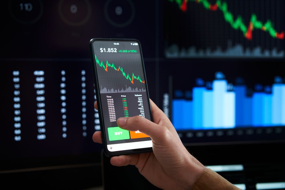 Bruken av bitcoin vokser i Norge. En ny undersøkelse viser at 550.000 nordmenn eier kryptovaluta. Internasjonalt er markedsverdien av bitcoin i omløp større enn oljefondet, ifølge forfatterne. 