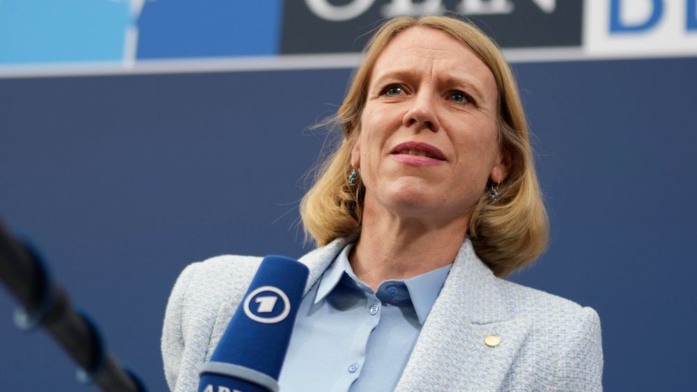 Utenriksminister Anniken Huitfeldt mener stater har et ansvar for å ikke tillate cyberkriminalitet innenfor sine grenser.