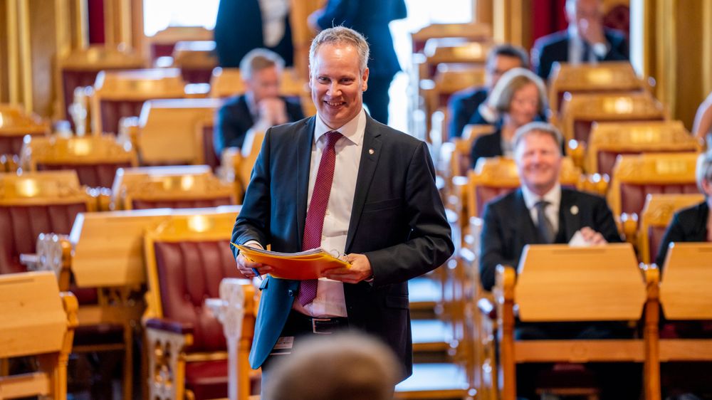 Samferdselsminister Jon-Ivar Nygård (A) fra en muntlig spørretime i Stortinget.