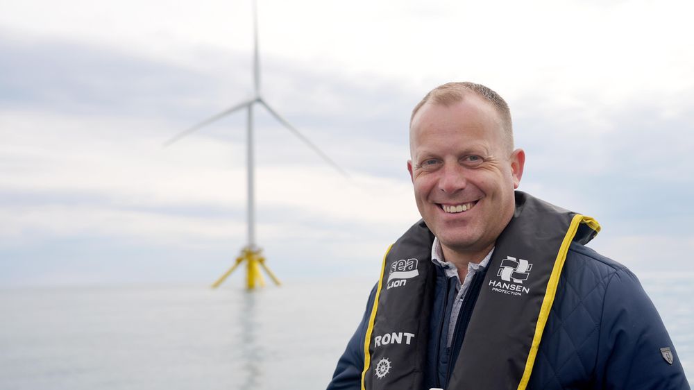 Mads Arild Vedøy ved havvind-senteret å Karmøy får nå teste flere ulike turbinteknologier.