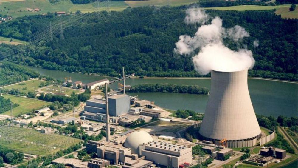 Isar 2 er ett av tre kjernekraftverk som fortsatt er i drift i Tyskland. Etter planen skal alle tre legges ned i desember. 
