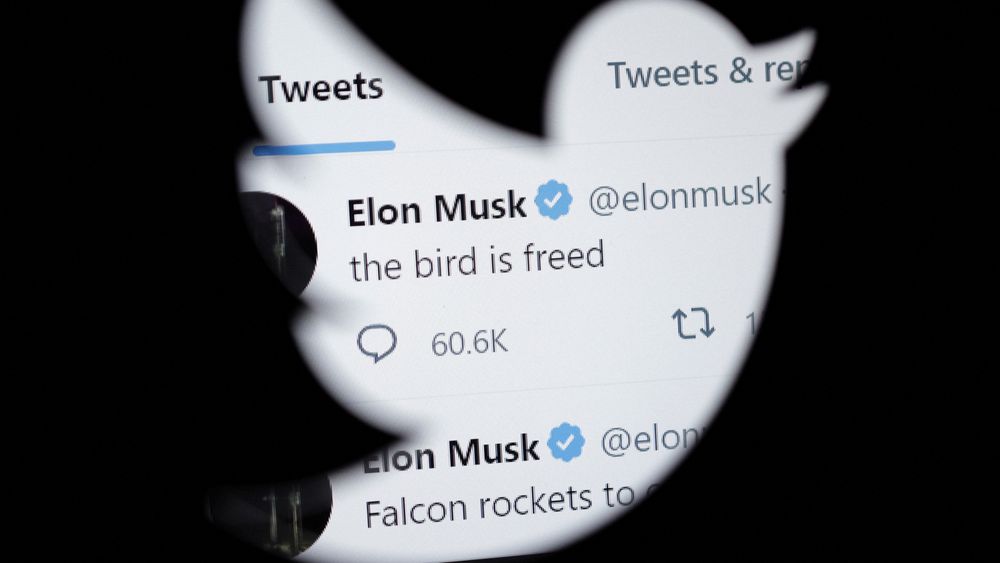 Elon Musk mener han har «frigjort» Twitter ved å kjøpe selskapet. Mange har allerede forlatt tjenesten på grunn av oppkjøpet, men det gjenstår å se om dette er noe som vil eskalere.