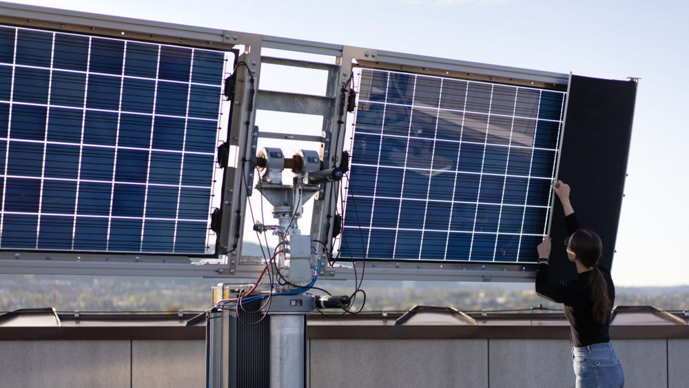 Sintef satser på solcelleforskning og vil blant annet gjøre noe med svinn av råmaterialet silisium. Her jobbes det imidlertid i den nye solcellelaben Alpha Centauri ved Sintef Industri.