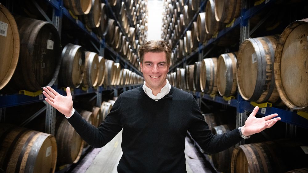 Atle Minothi har den uvanlige tittelen «akevittambassadør».