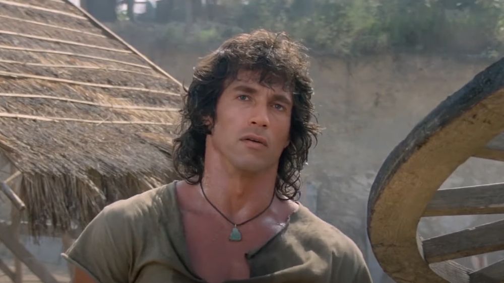 Bilde fra manipulert video, «deepfake», av Arnold Schwarzenegger som Rambo i filmen Rambo III.