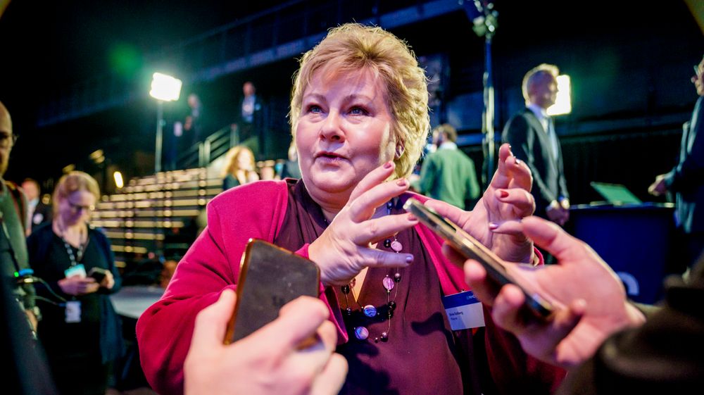 Høyre-leder Erna Solberg (H) mener regjeringen må få opp farten for å få større kraftproduksjon.