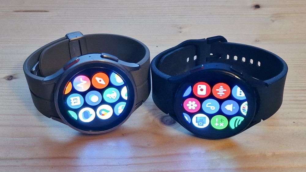Samsungs nye smartklokker Watch 5 og Watch 5 Pro har OLED-skjermer. Watch 6 kan får microLED. Det kan også Apple Watch 9.