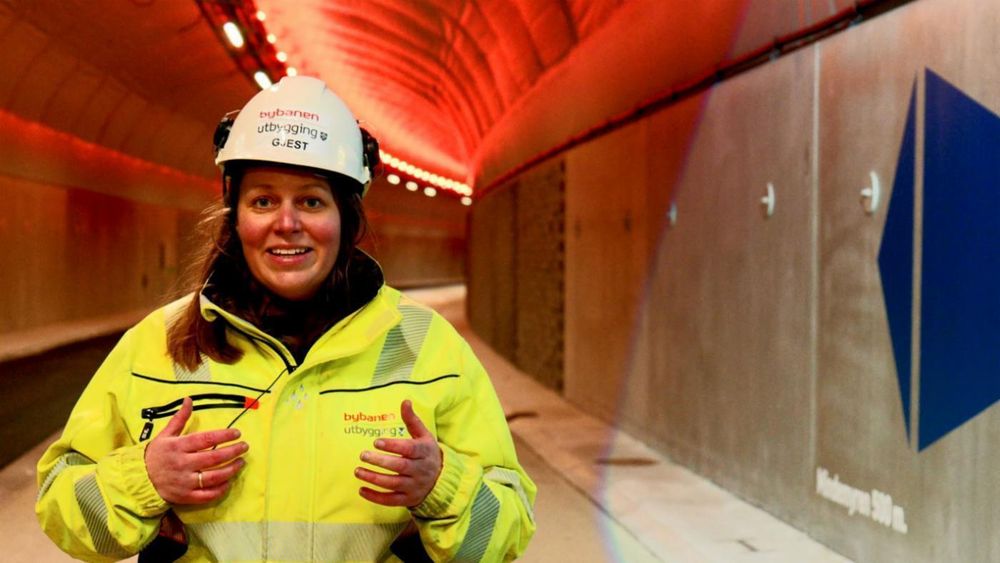 Bbyråd for Klima, miljø og byutvikling Ingrid Fjeldstad Nergaard i Bergen kommune forbereder den store åpningsfesten for Fyllingsdalstunnelen som blir 15.april