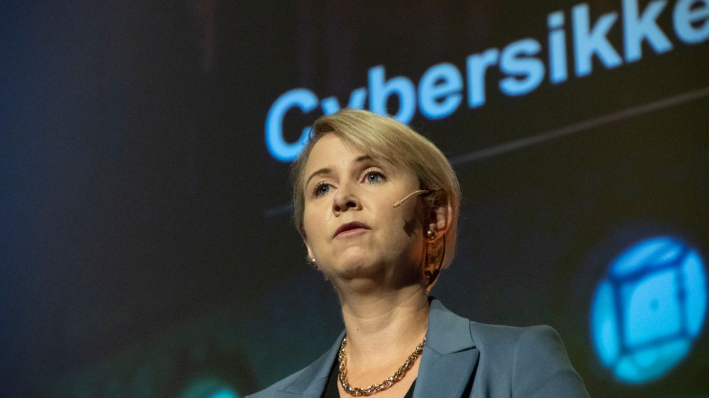 – Cyberangrep har nå blitt hverdagskost, sier NSM-direktør Sofie Nystrøm.