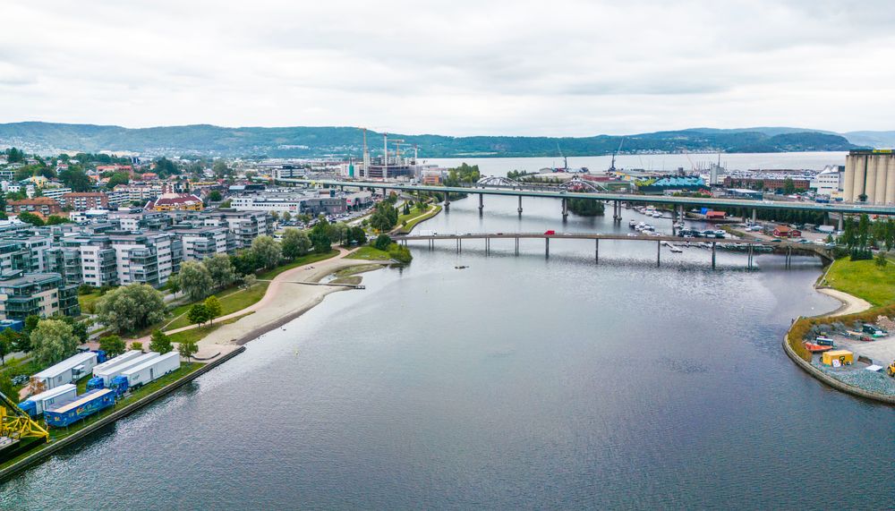 E18 over Drammensbrua holdes nattestengt i retning Oslo i de neste seks ukene. 