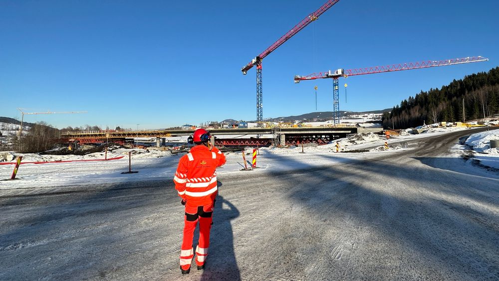 Statens vegvesen planlegger 44 vegprosjekt over hele landet i 2023, slik at de om noen år er klare til å bygge nye veger som her på Rv.4 på Hadeland hvor Hæhre bygger Holmen bru.