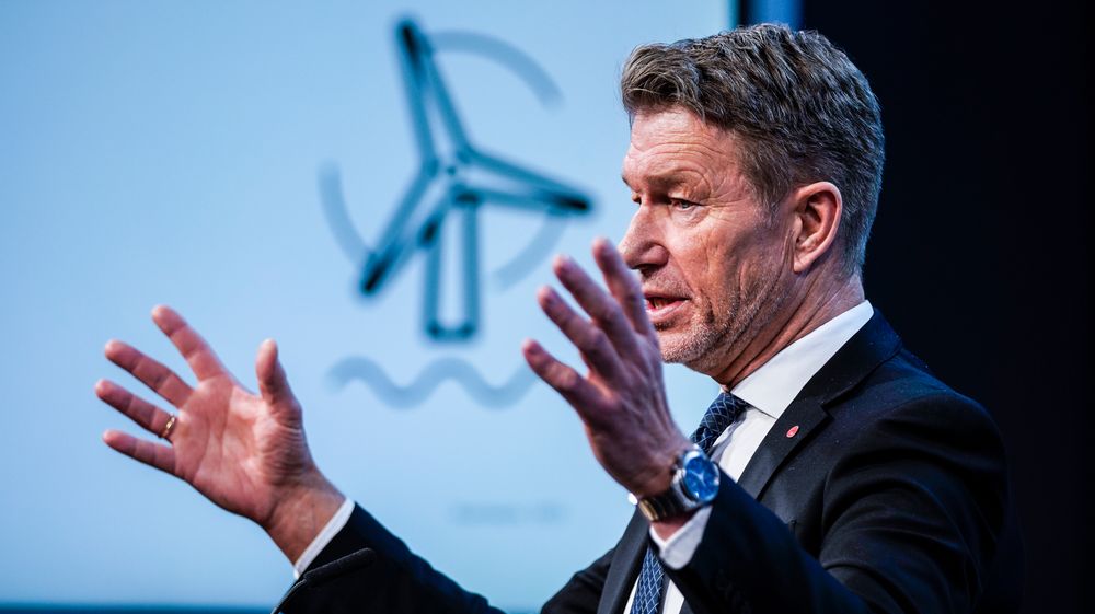 Olje- og energiminister Terje Aasland (Ap) sier regjeringen vil legge fram en handlingsplan for å legge til rette for en raskere realisering av lønnsomme energitiltak.