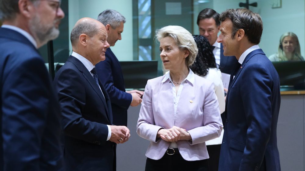  EU-kommisjonens president Ursula von der Leyen må konstatere at uenigheten om atomkraft mellom Tysklands forbundskansler Olaf Scholz og Frankrikes president Emmanuel Macron spiller inn på ulike politikkområder i EU. 