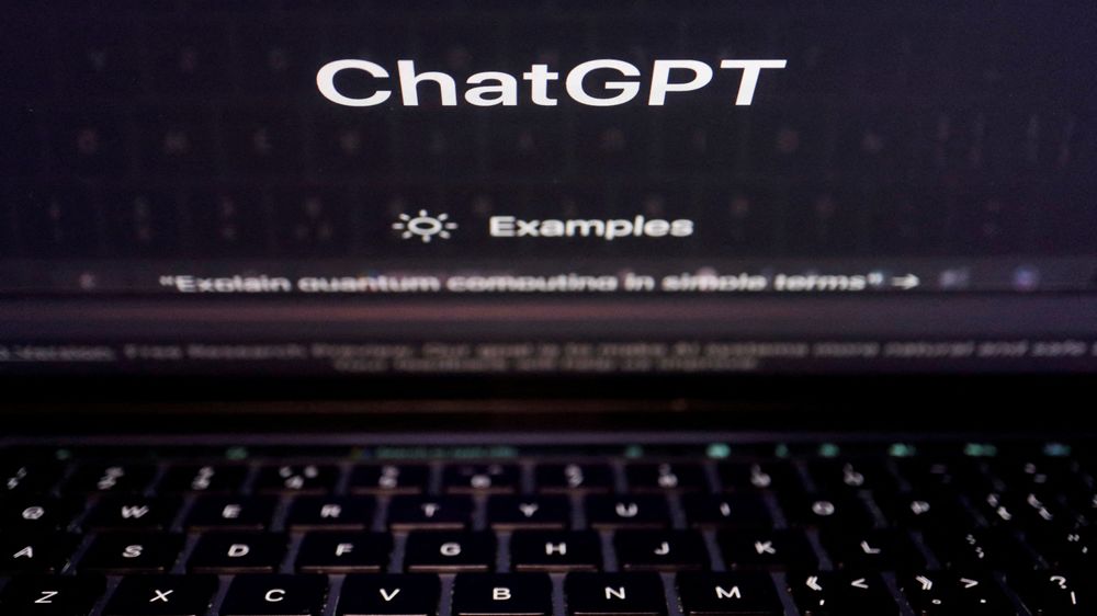 ChatGPT har verken hatt hjemmel for å behandle de enorme datamengdene den trengte til trening, eller kontroll på alderen til brukerne, mener Garante.