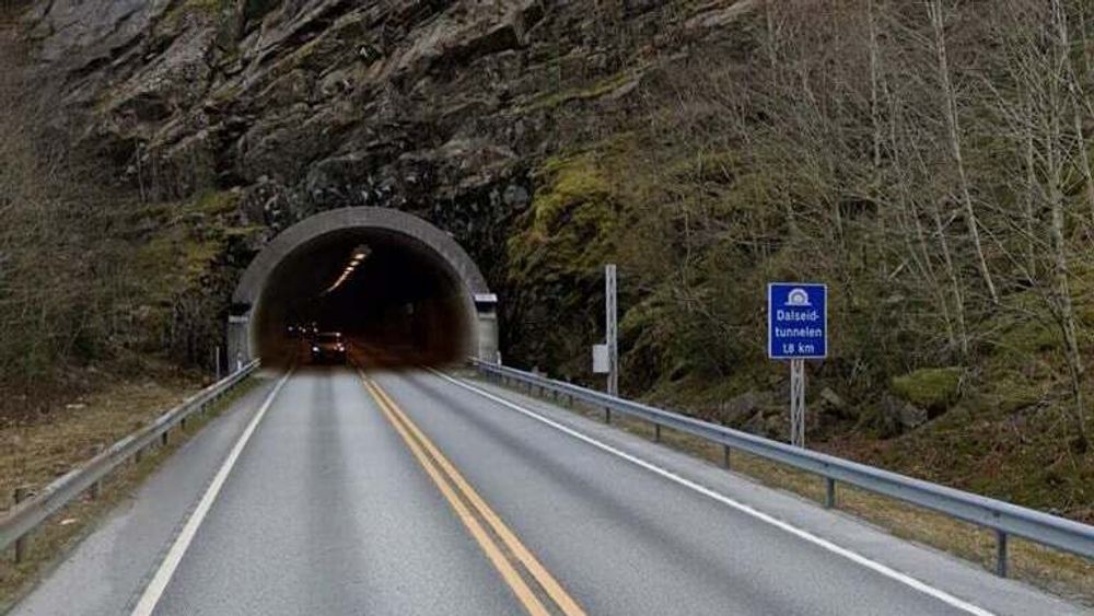 Både Dalseidtunnelen og Trollkonetunnelen ligger på på Europavei 16 i Vaksdal kommune i Vestland