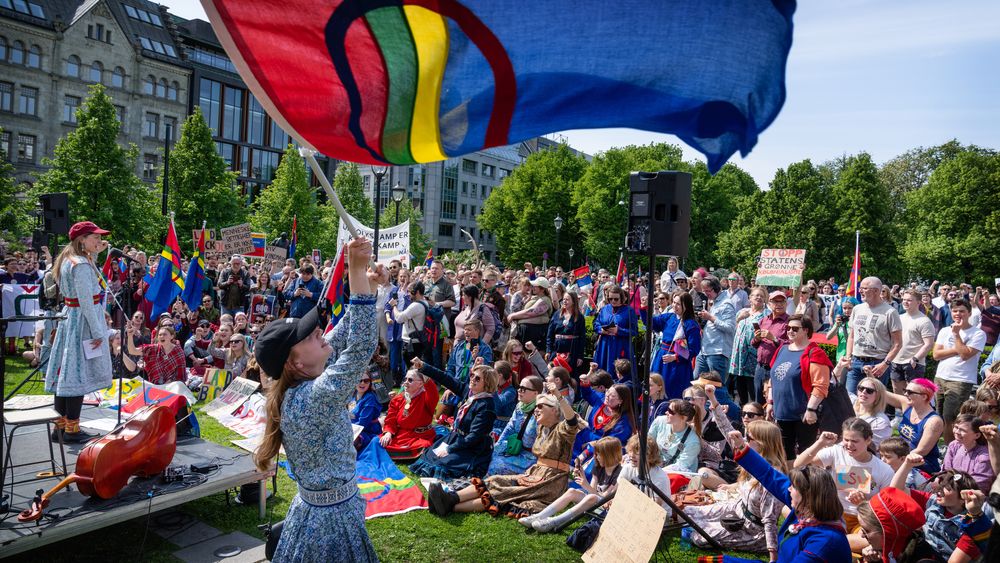 Fosen-demonstrasjon utenfor Stortinget 3. juni 2023.