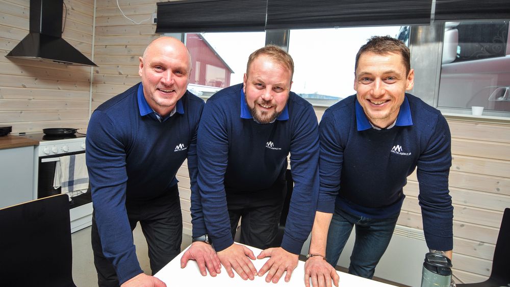 Cato Rude-Hansen, Bjørn Randmæl Pedersen og Sjur Ryen-Hansen er partnere i Arctic Asfalt.