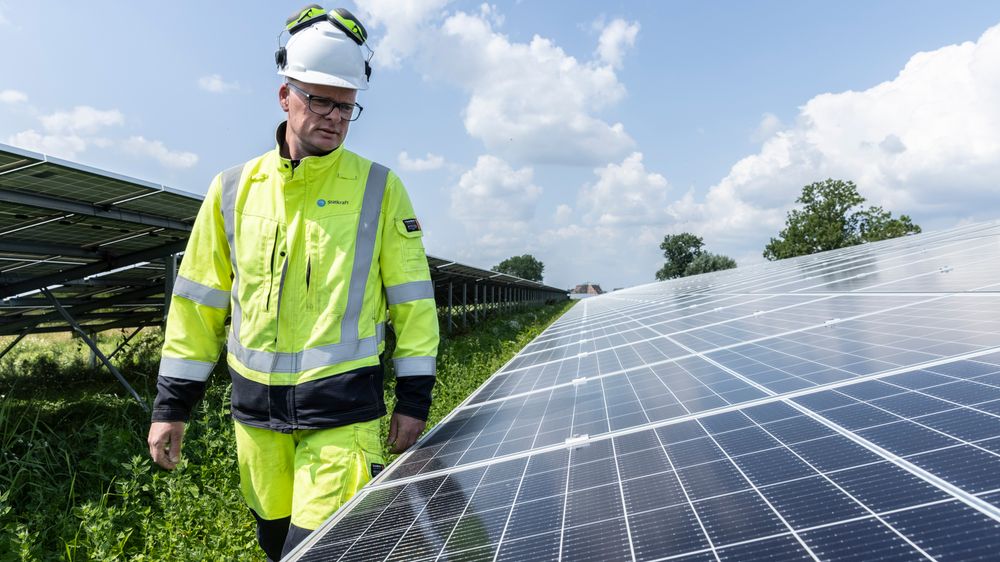Statkraft har allerede bygget tolv solparker i Nederland og er i gang med å bygge ut 13 til. Det nyeste prosjektet skal kombinere solceller og landbruk.