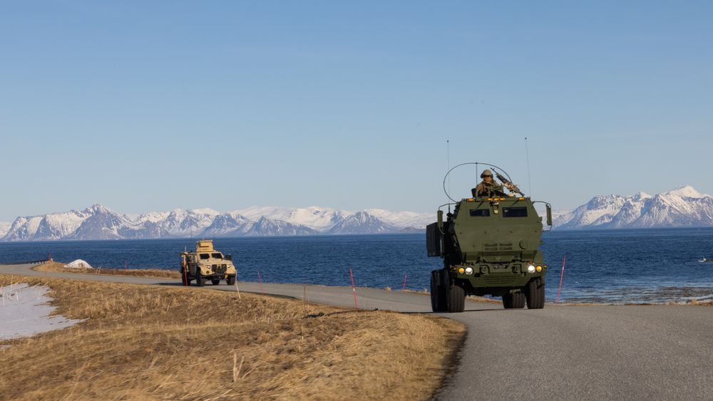 Det amerikanske marinekorpset øvde på Andøya i april, med blant annet M142 Himars. Forsvarssjefen vil snarest etablere en fullverdig rakettartilleribataljon i Nord-Norge, der dette kan være en aktuell våpenplattform.