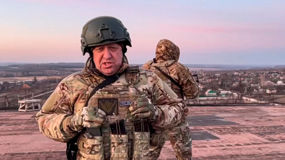 Wagner-sjef Jevgenij Prigozjin (bildet) er en forræder som har forledet leiesoldatene under sin kommando, sier president Vladimir Putin.