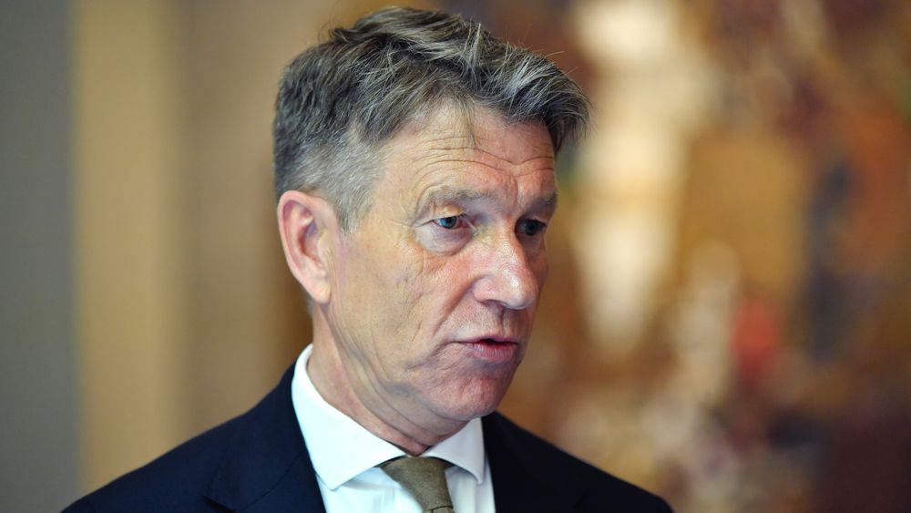 Olje- og energiminister Terje Aasland (Ap) lanserer forslag for å kunne bremse strømeksporten.