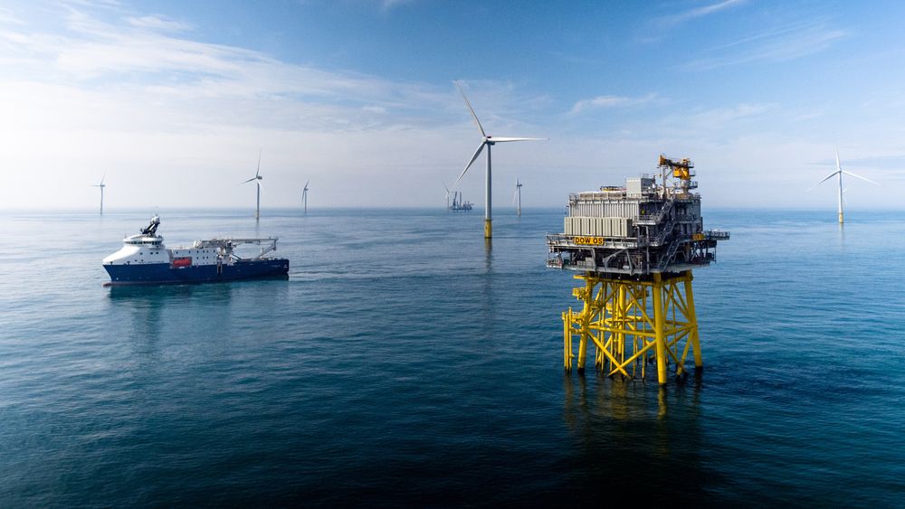 Hydro trekker seg fra havvindssatsingen i Sørlige Nordsjø II, og Equinor går videre alene med RWE som samarbeidspartner. Her fra Equinors Dudgeon Offshore Wind Farm vindmølleanlegg utenfor England.