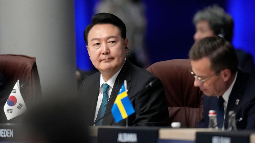 Sør-Korea er verdens niende største våpeneksportør. Her er president Yoon Suk-yeol på Nato-møtet i Litauen denne uken.