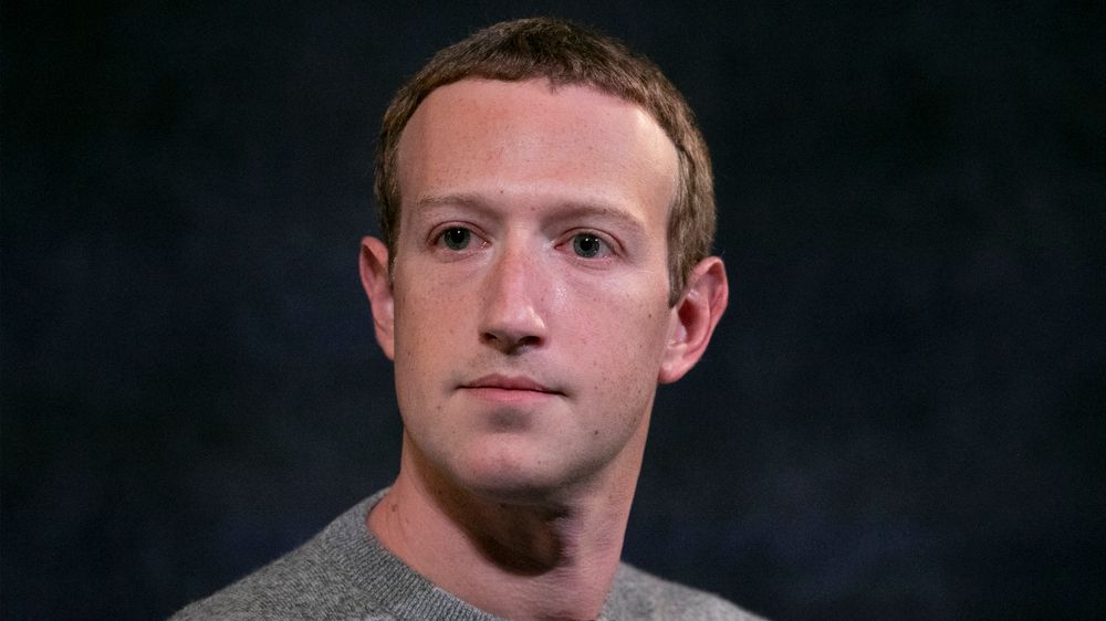 Meta-sjef Mark Zuckerberg er blitt beordret av det norske datatilsynet til å stanse bruken av nordmenns persondata til overvåkingsbasert reklame.