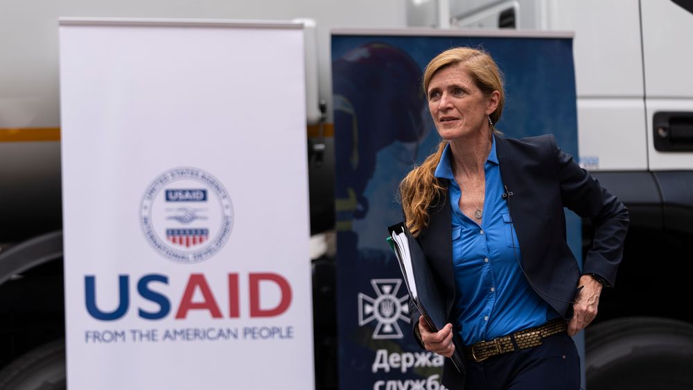 Samantha Power, sjef for U.S.A. Agency for International Development, møtte pressen i Kiev i Ukraina mandag.