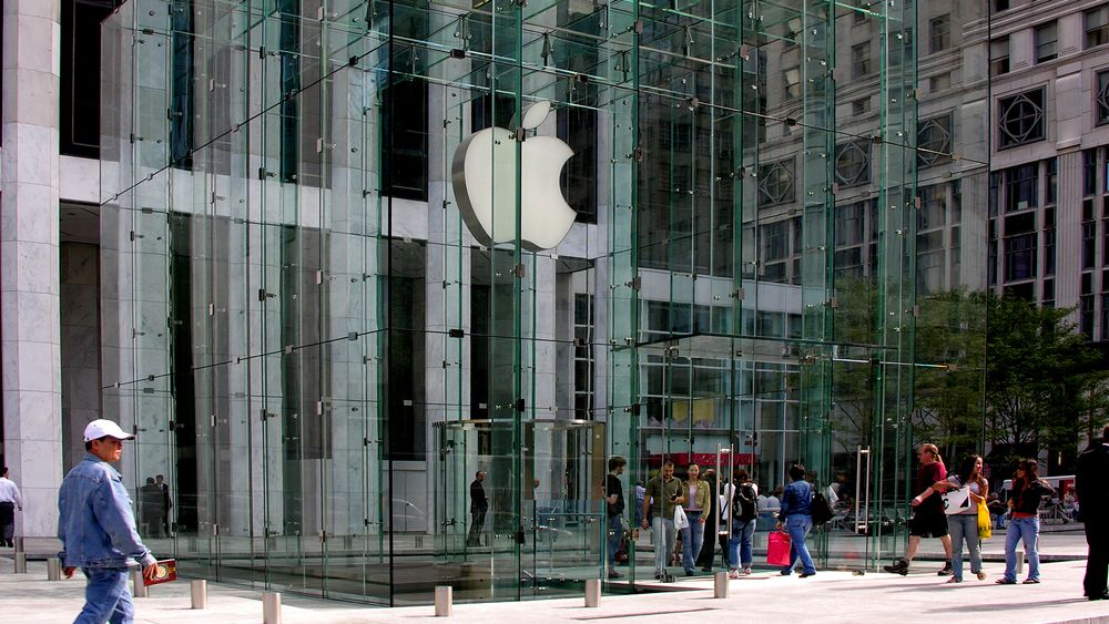  Apple skal kaste seg med i KI-valsen som ChatGPT startet. ifølge en ny rapport fra Bloomberg.