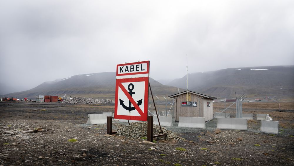 Reperasjonen av en fiberkabel til Svalbard kom på 18,5 millioner kroner.