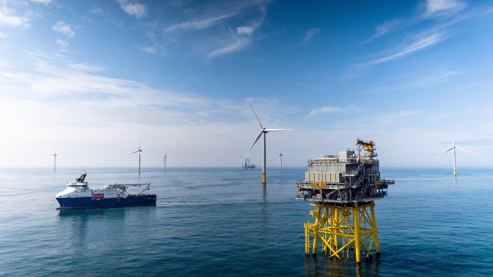 Equinors Dudgeon Offshore Wind Farm utenfor England.