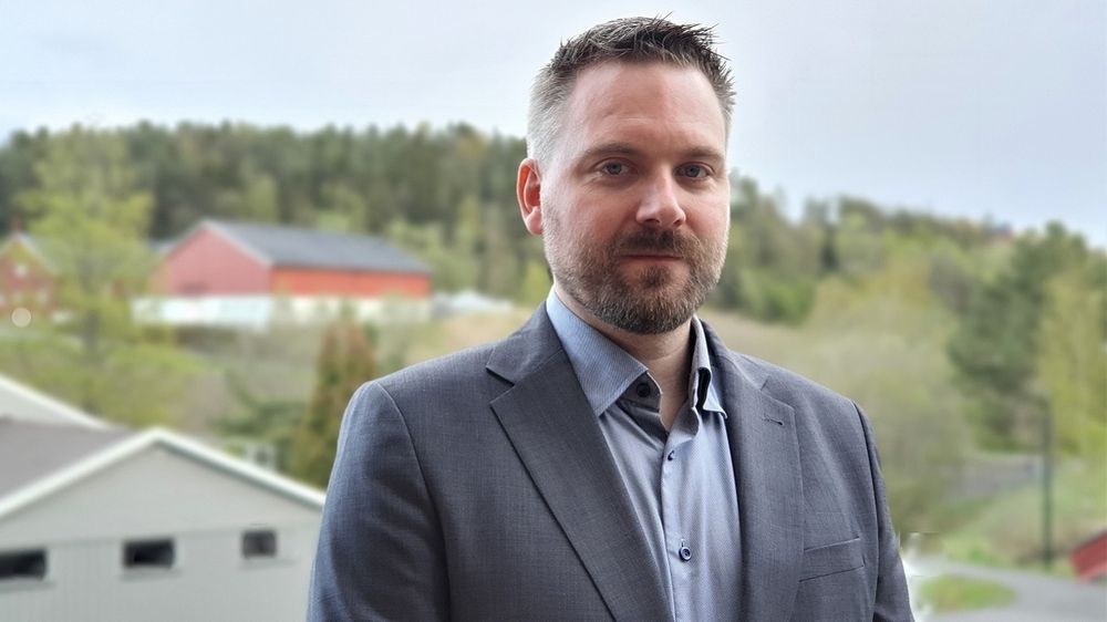 Lars Eirik Berg, fagdirektør forebyggende sikkerhet og analyse i HRP AS. Han har over 25 års erfaring med nasjonal og internasjonalt sikkerhetsarbeide, blant annet fra Forsvaret, Forsvarsbygg, som sikkerhetsdirektør i DNB, og over de siste årene med informasjonssikkerhet i NRK.