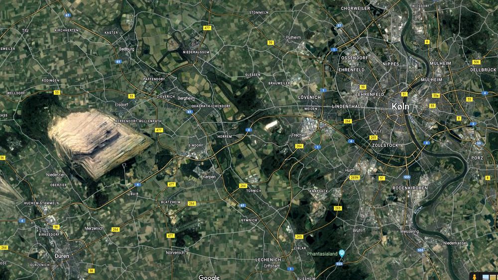 Skjermdumpen fra Google viser hvordan dagbruddet, det sandfargete området til venstre i bildet, ligger i forhold til storbyen Köln. 