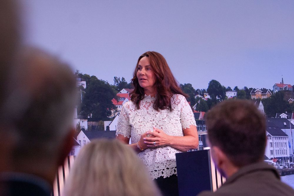 Birgitte Engebretsen, administrerende direktør i Telenor Norge, her i DN-teltet under Arendalsuka 2023. Hun sier i dette innlegget at vår digitale motstandskraft er et felles nasjonalt ansvar.