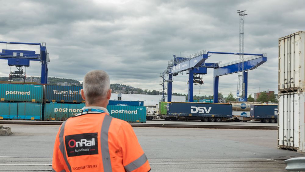 Godstogselskapene Onrail og Cargonet har lidd store økonomiske tap etter stengingen av Dovrebanen. Nå får de økonomisk kompensasjon av regjeringen.
