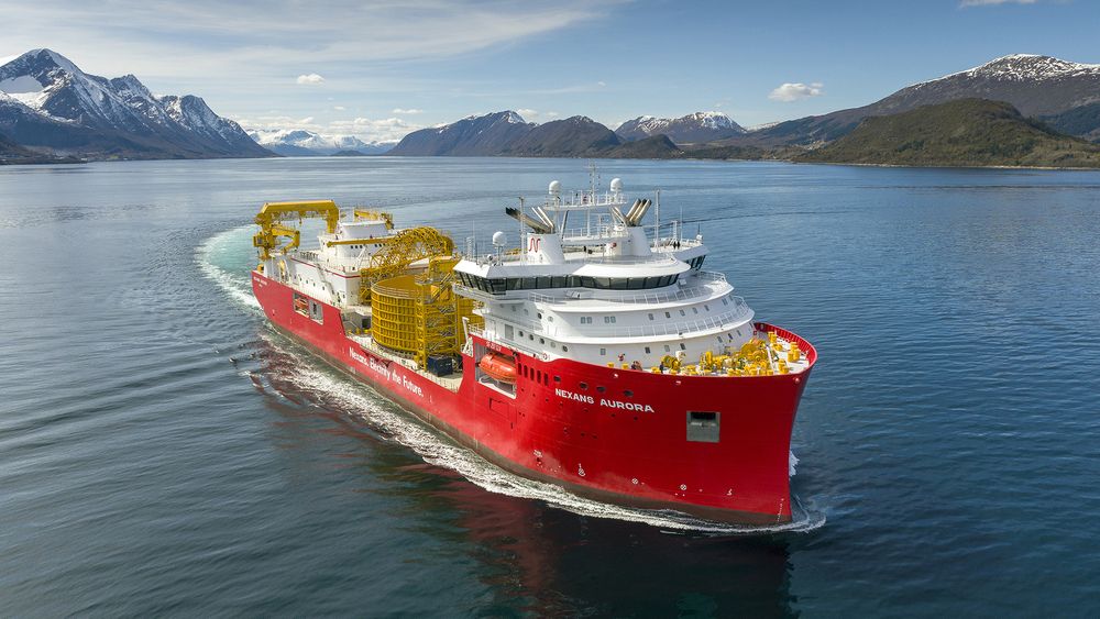 Kabelleggingsfartøyet Nexans Aurora ble levert i 2021. Nå bestiller Nexans et nytt skip av samme slag.  Det er designet av Skipsteknisk og bygges ved Ulstein Verft. Skipet er  149,9 meter  bredt, 31 meter langt og er på 17.000 dødvekttonn.