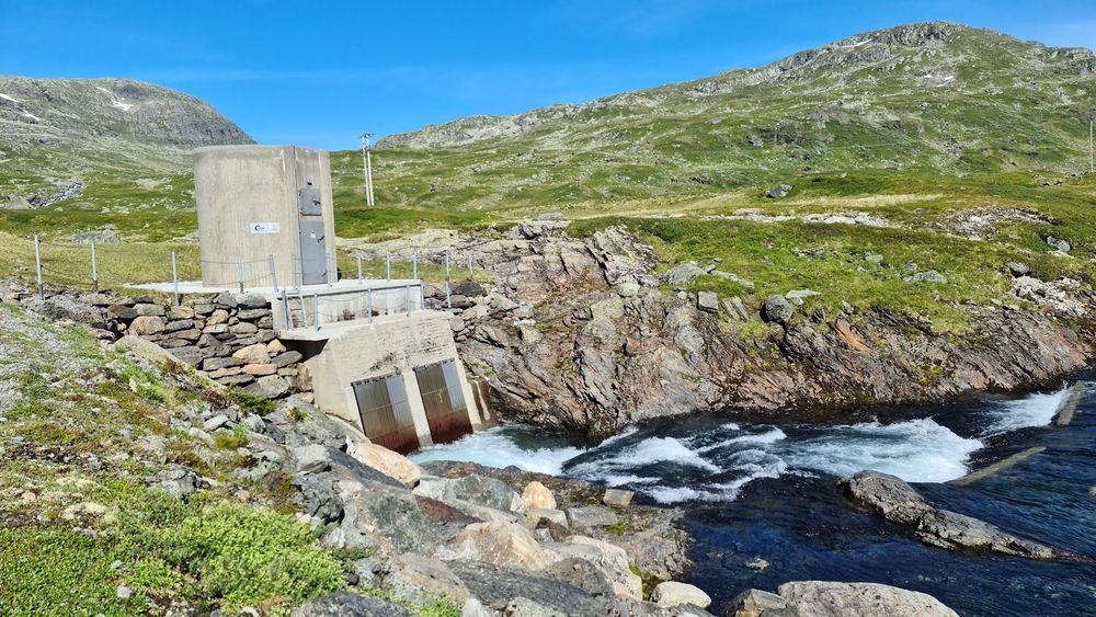 Lyse Kraft ønsker å oppruste vannkraftanleggene i Røldal og Suldal for 4-5 milliarder kroner. Her fra inntak i Blåbergdalen hvor vann overføres til Votnamagasinet.