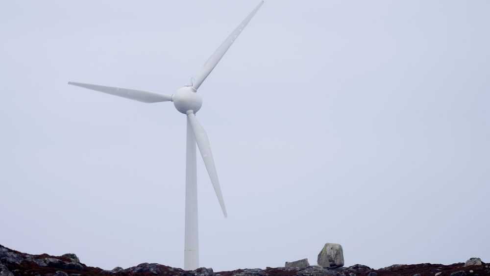 Denomdiskuterte ordningen med om grunnrenteskatt på landbasert vindkraft trer i kraft fra nyttår.