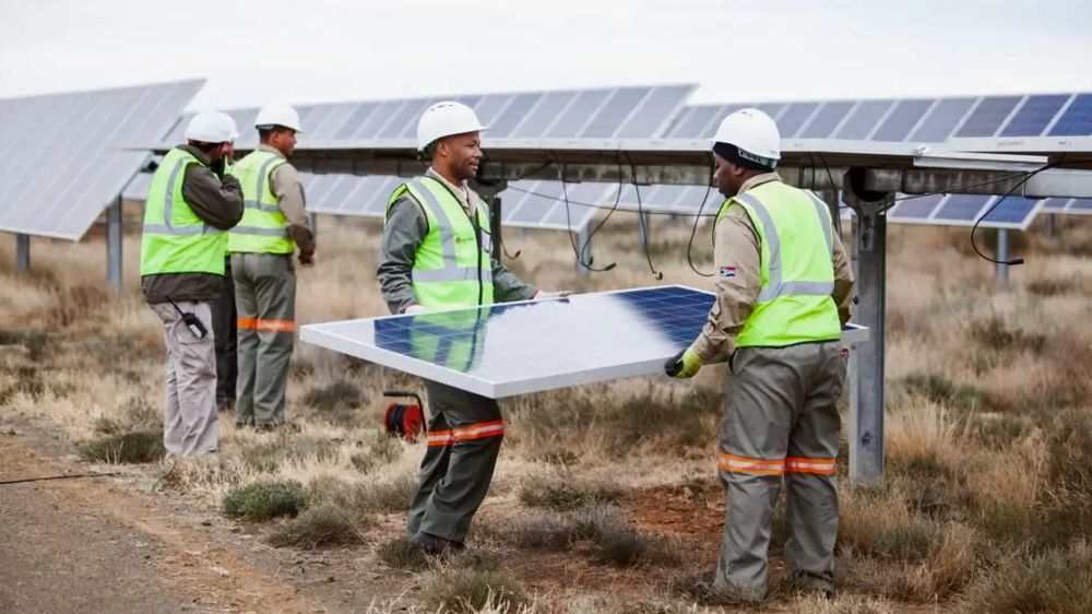 Scatec bygger ut fornybar energi i utviklingsland og framvoksende markeder. Her fra solkraftanlegget Linde i Sør-Afrika.